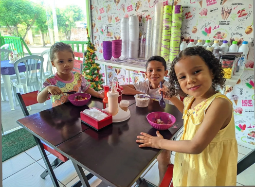 A turminha aproveitando — foto enviada pela Oba Oba